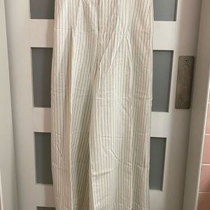 Linen/cotton/viscose off-white, wide leg pant with grey stripes